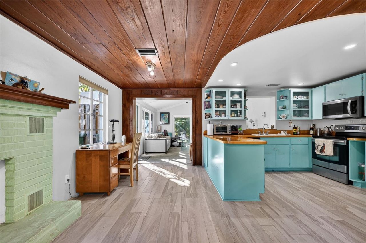 2612 Mulberry Terrace , Sarasota, FL 34239 Photo