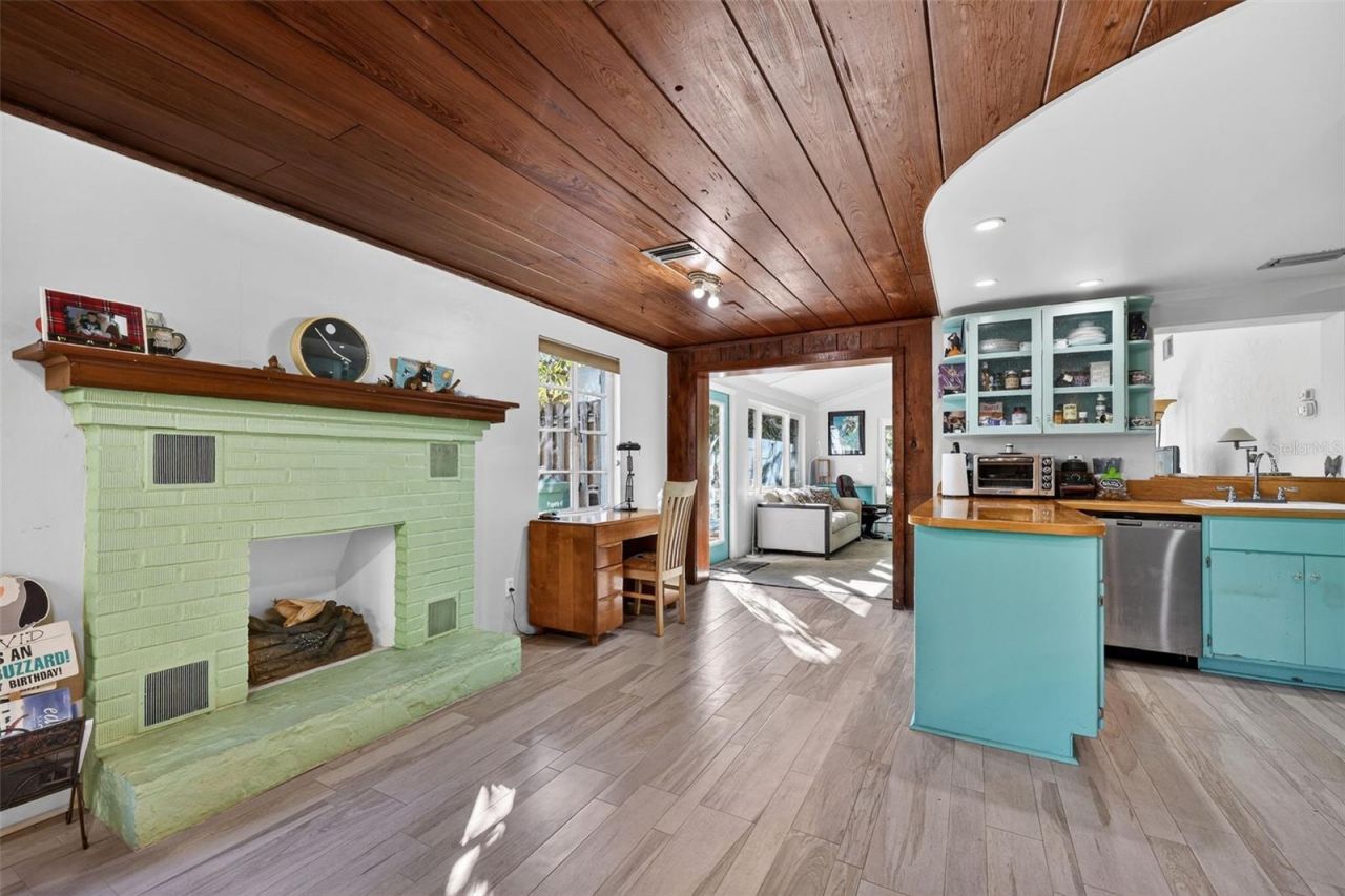 2612 Mulberry Terrace , Sarasota, FL 34239 Photo