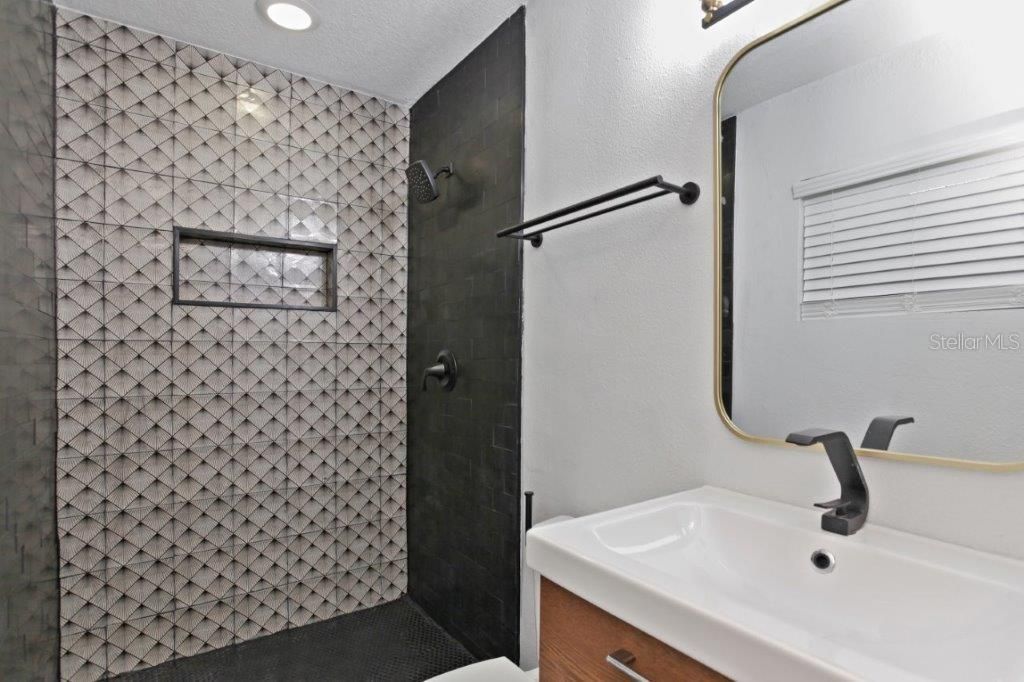 3417 SE Tennessee Terrace, Orlando, FL 32806 Photo