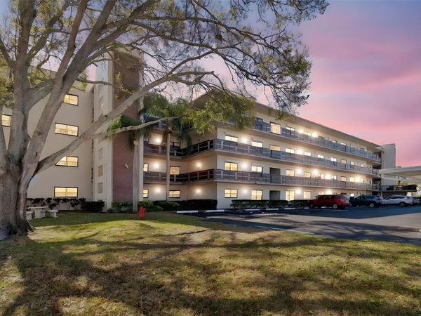 8199 TERRACE GARDEN DRIVE N, Unit 114, ST PETERSBURG, FL 33709