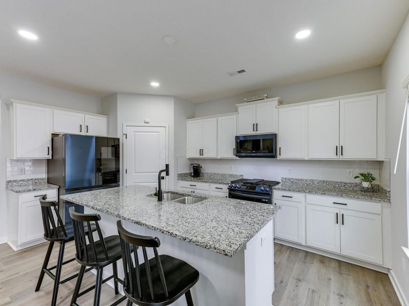 491 Park Vista Drive, Delaware, OH 43015 Photo 8