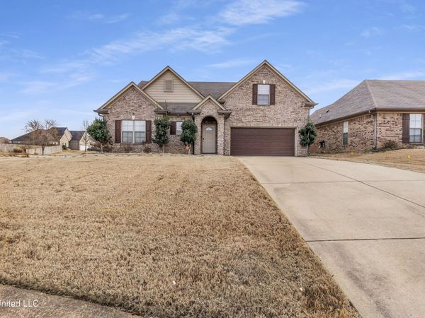 2633 Russum Drive, Southaven, MS 38672