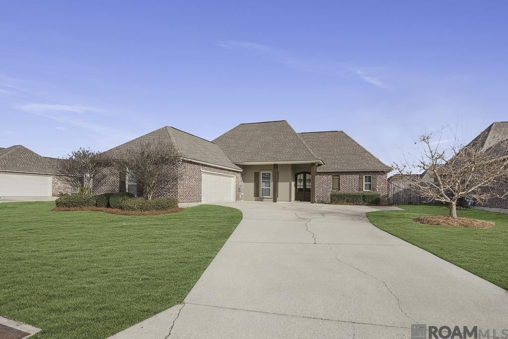 40410 Emmy Ave, Prairieville, LA 70769 Main Photo