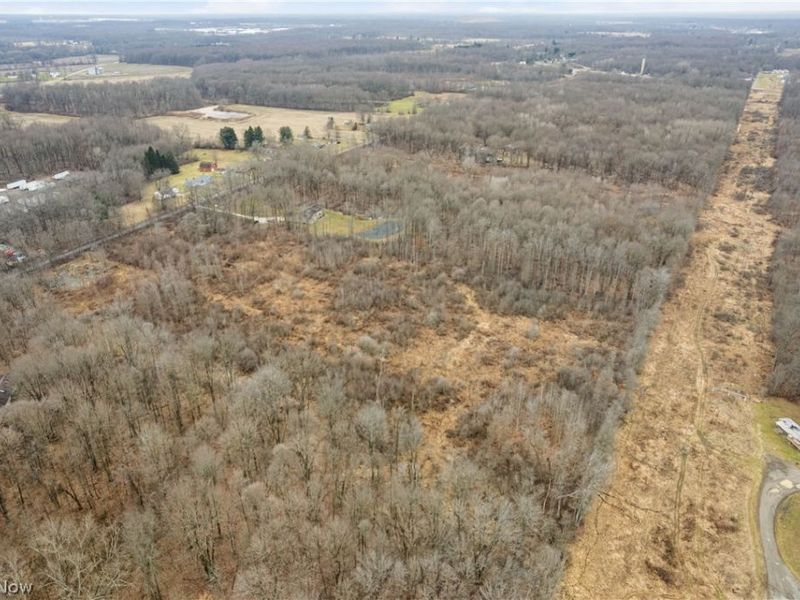 Lane West SW Road SW, Warren, OH 44481 Photo 7