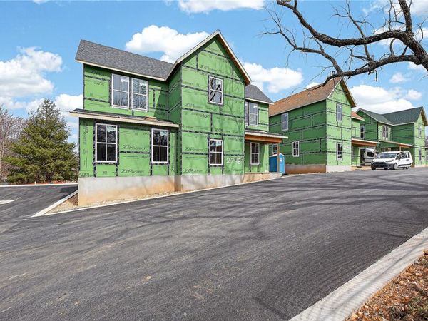 2748 E Black Walnut Circle , Fayetteville, AR 72701