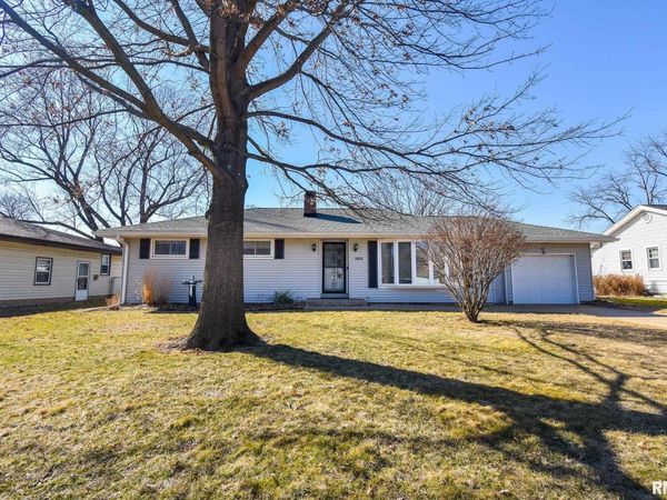 2715 TIARA STRIP, Peoria, IL 61607