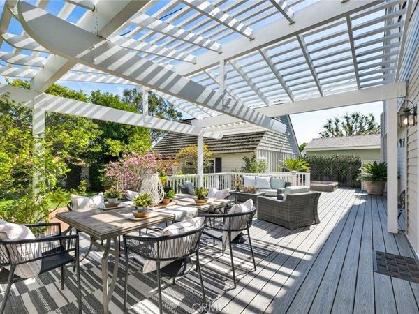 4110 Chestnut Avenue, Long Beach, CA 90807