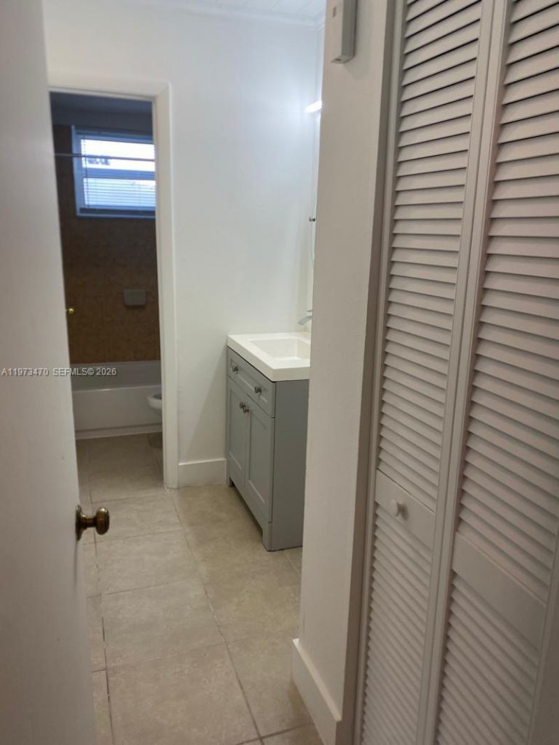 1975 NE 135th St , Unit 2D, North Miami, FL 33181 Photo