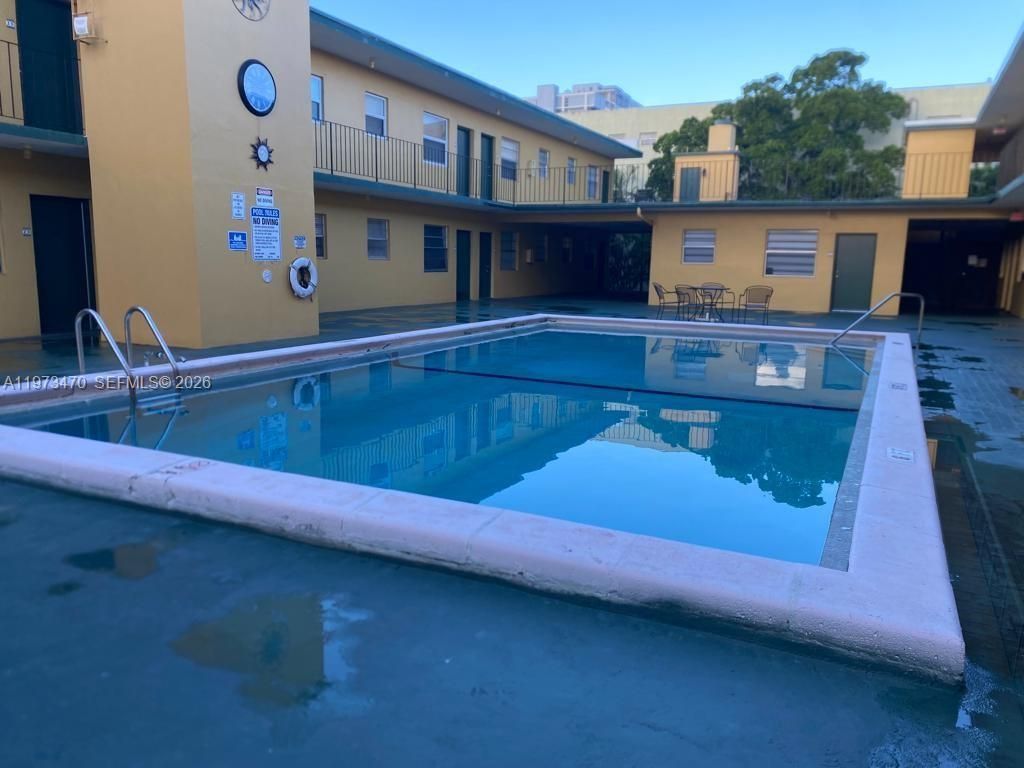 1975 NE 135th St , Unit 2D, North Miami, FL 33181 Photo