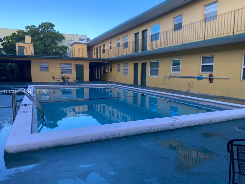 1975 NE 135th St , Unit 2D, North Miami, FL 33181 Photo