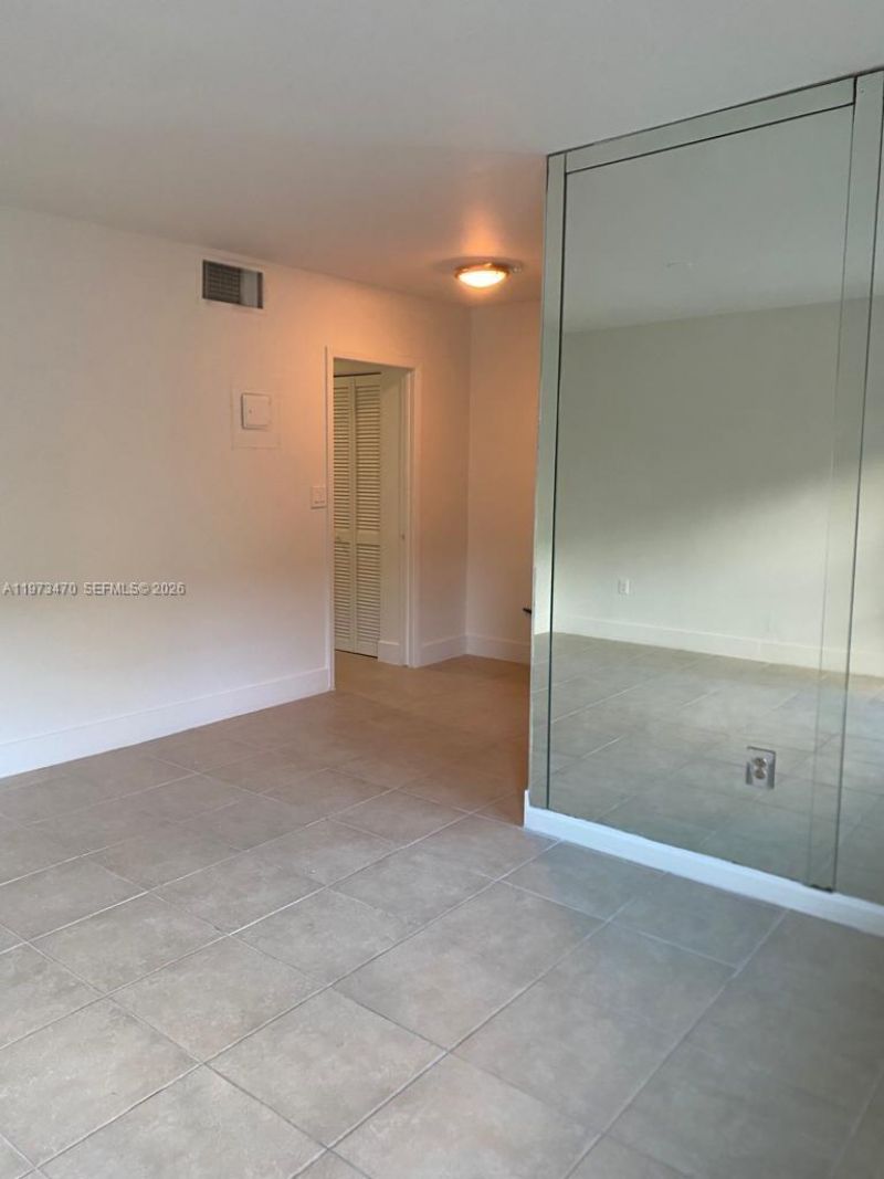 1975 NE 135th St , Unit 2D, North Miami, FL 33181 Photo