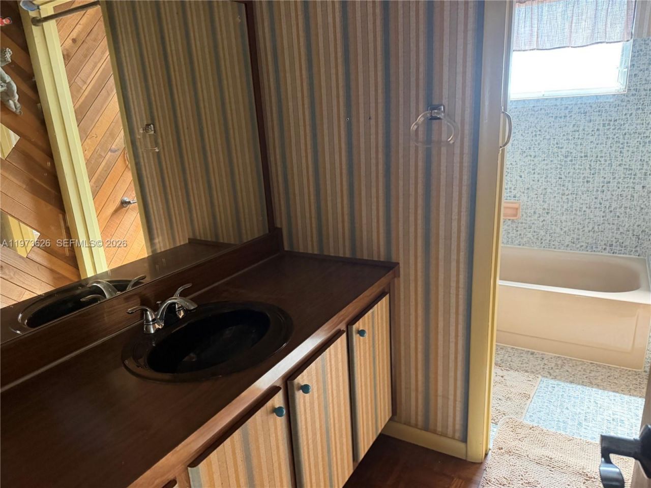 100 NE 212th Ter, Miami Gardens, FL 33179 Photo