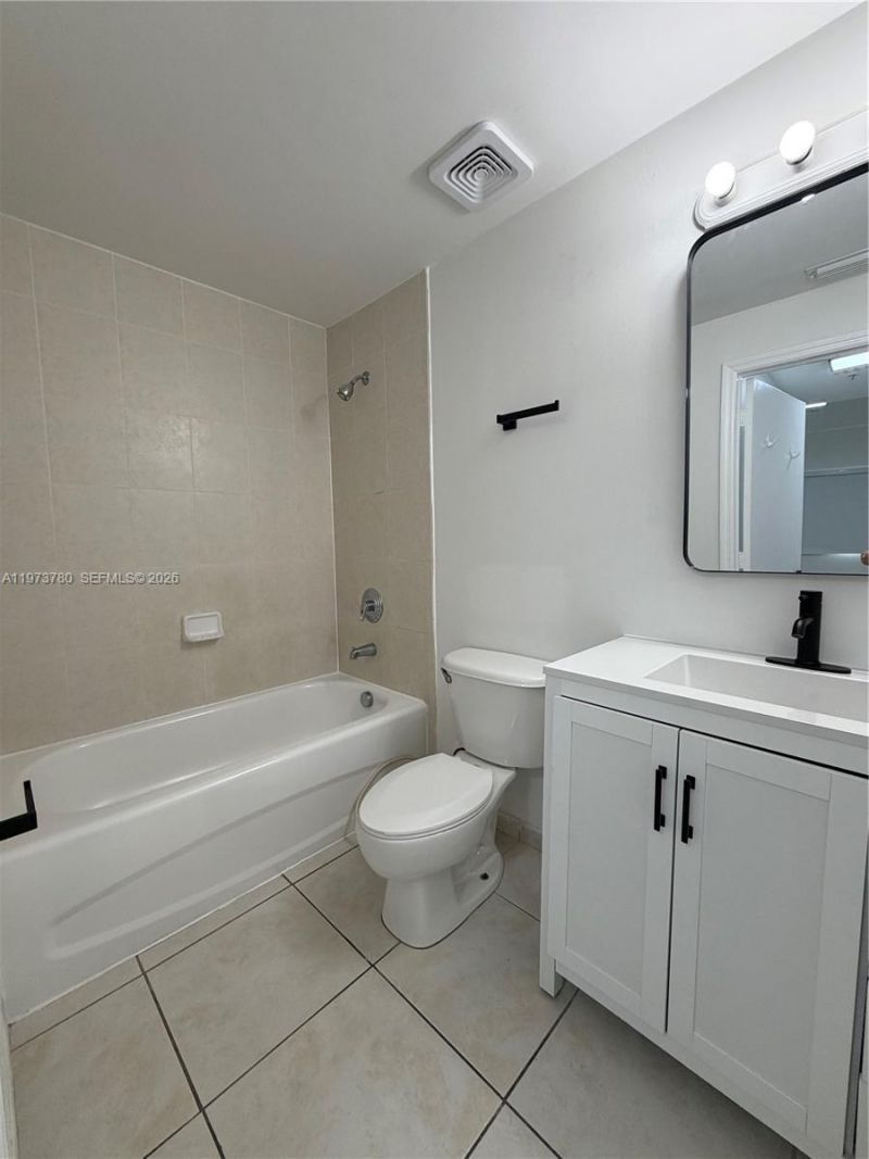 7290 NW 114th Ave , Unit 102-7, Doral, FL 33178 Photo