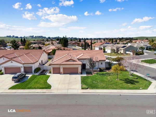 5816 Calico Cove Court, Bakersfield, CA 93306
