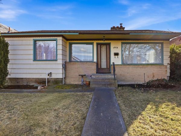 1012 E Augusta Ave, Spokane, WA 99207
