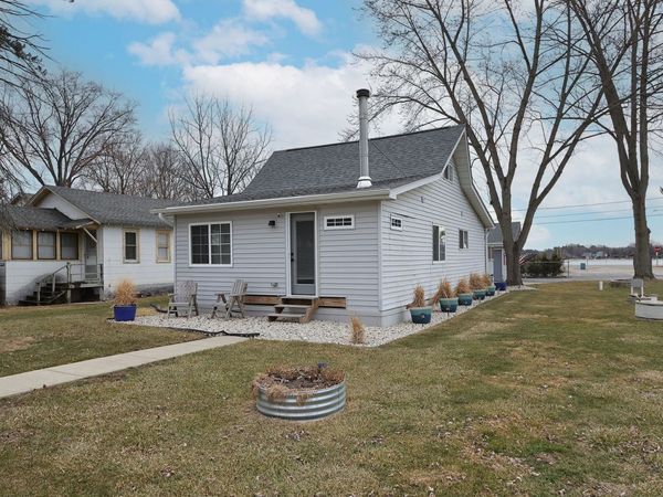 7573 335th Avenue, Burlington, WI 53105