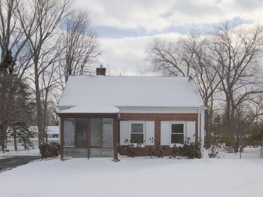 9249 Whitall Lane, Grosse Ile Twp, MI 48138