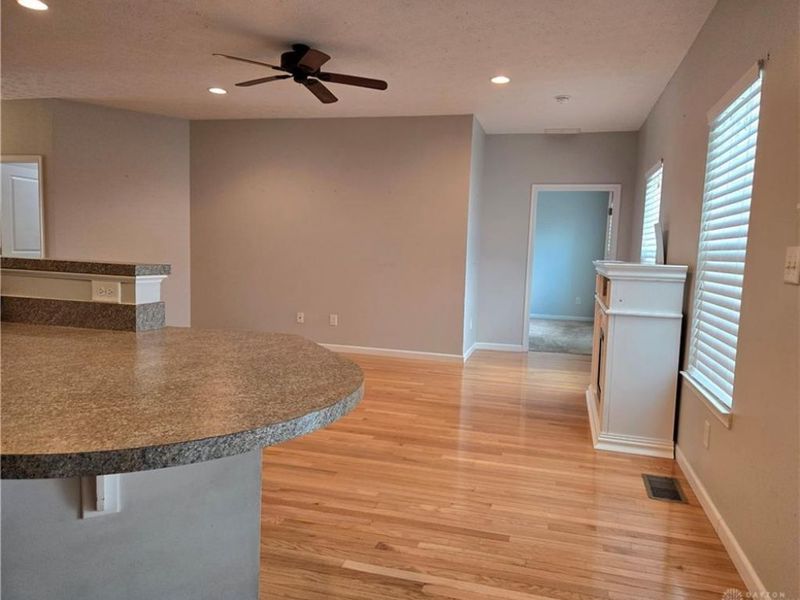 4362 Bergamot Drive, Tipp City, OH 45371 Photo 12