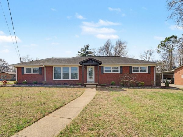 206 Blue Ribbon Pkwy, Shelbyville, TN 37160