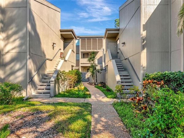 211 WOODLAND DRIVE , Unit 211, OSPREY, FL 34229