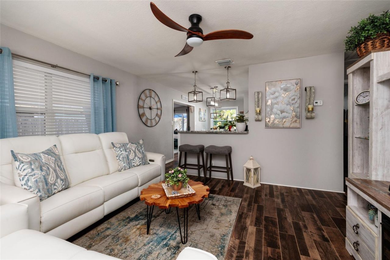 8029 22nd Avenue N, Saint Petersburg, FL 33710 Photo