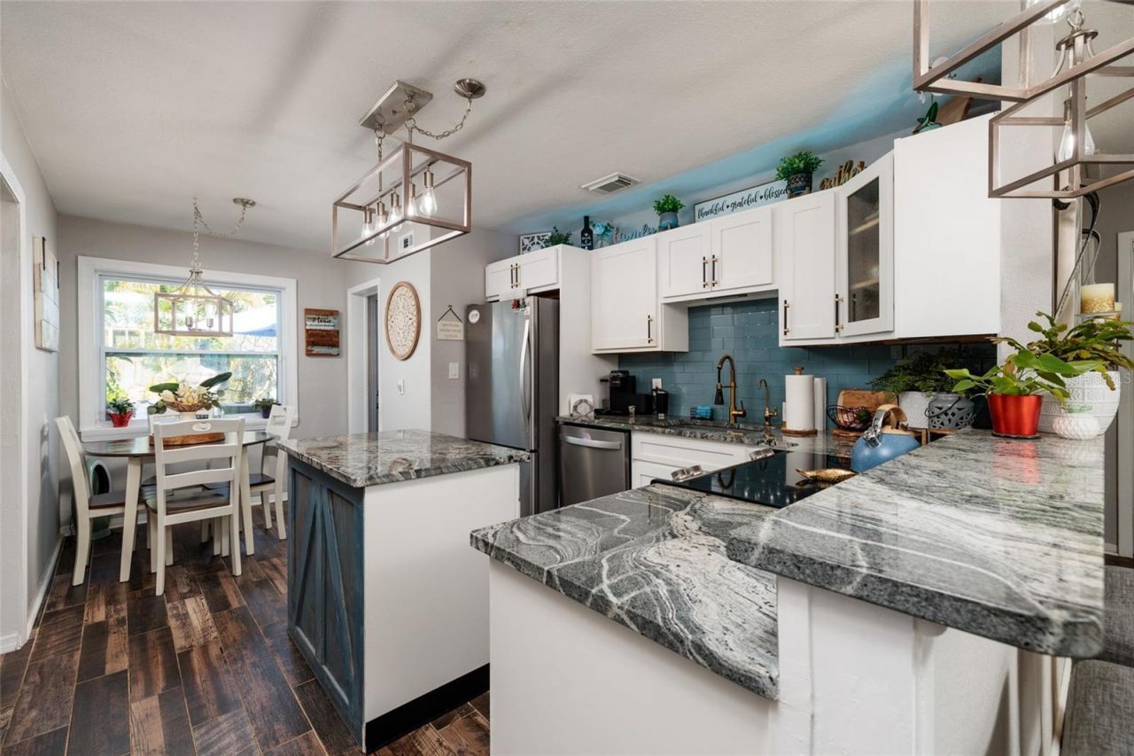 8029 22nd Avenue N, Saint Petersburg, FL 33710 Photo