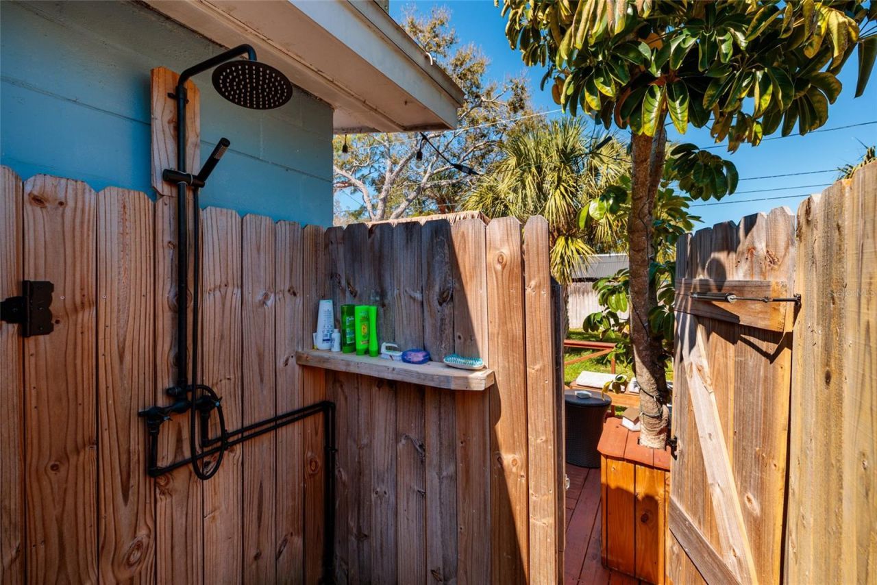 8029 22nd Avenue N, Saint Petersburg, FL 33710 Photo