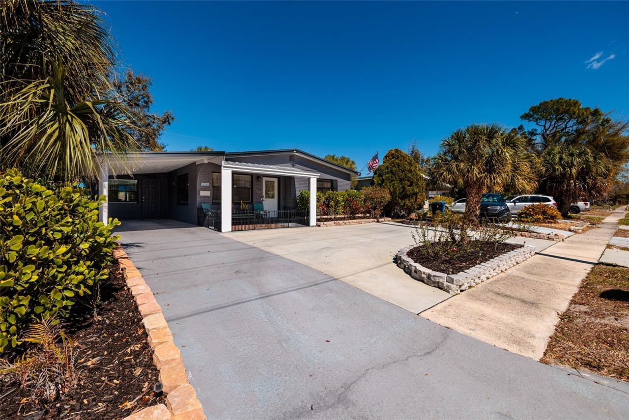 8029 22nd Avenue N, Saint Petersburg, FL 33710 Photo