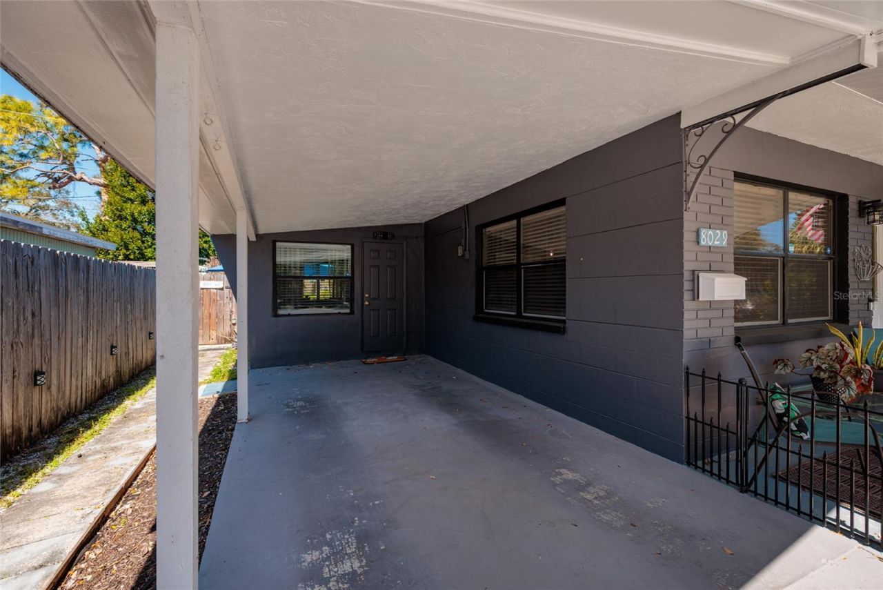 8029 22nd Avenue N, Saint Petersburg, FL 33710 Photo