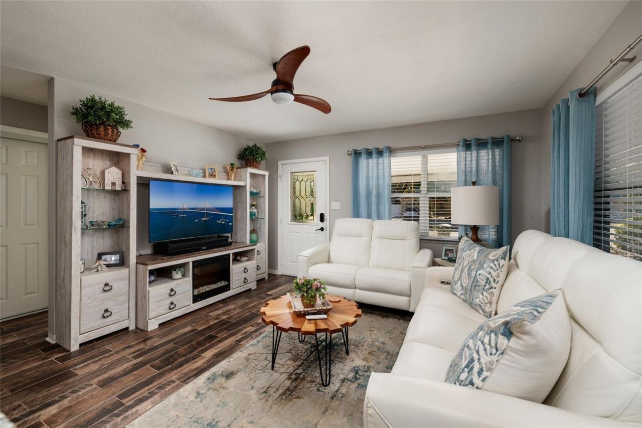 8029 22nd Avenue N, Saint Petersburg, FL 33710 Photo