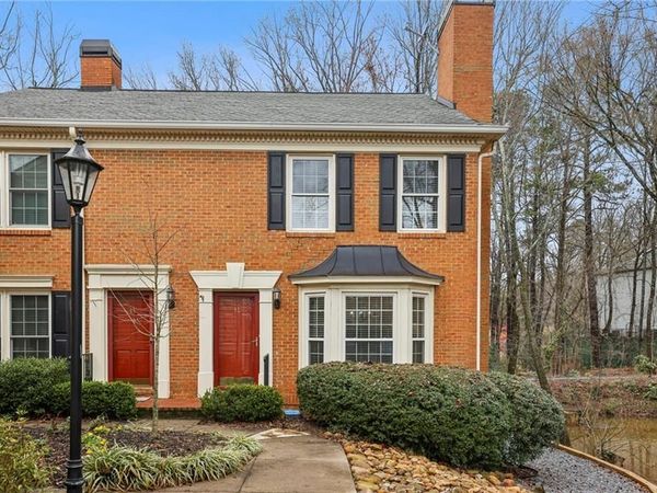 42 Mount Vernon Circle, Atlanta, GA 30338