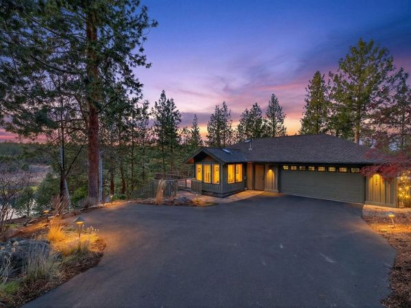 3695 NW Kirkaldy Court, Bend, OR 97703