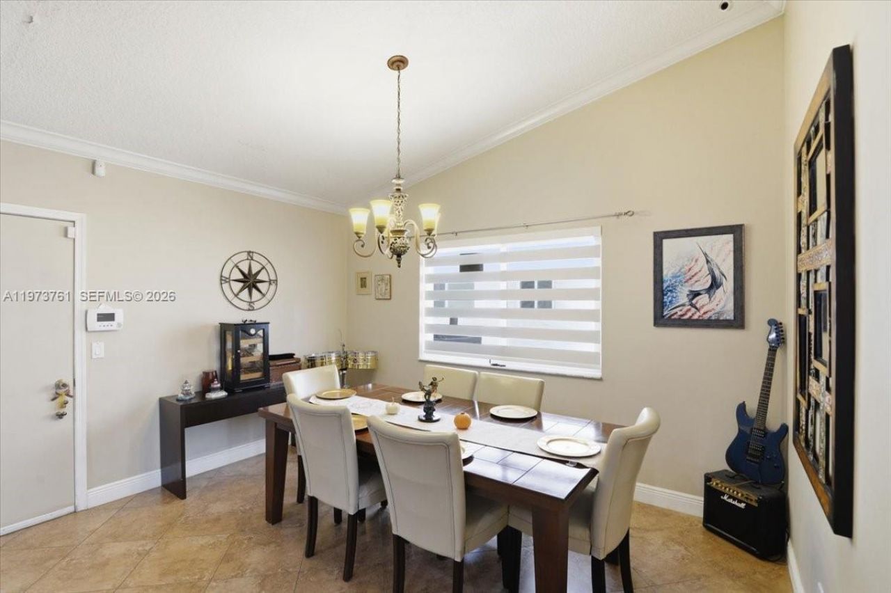 6520 Olde Moat Way, Davie, FL 33331 Photo