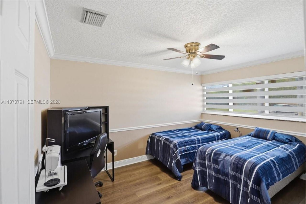 6520 Olde Moat Way, Davie, FL 33331 Photo