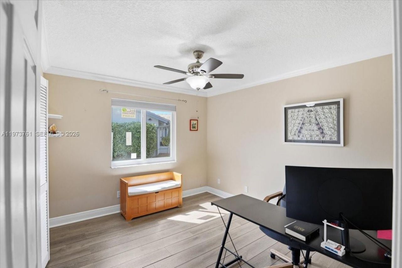 6520 Olde Moat Way, Davie, FL 33331 Photo