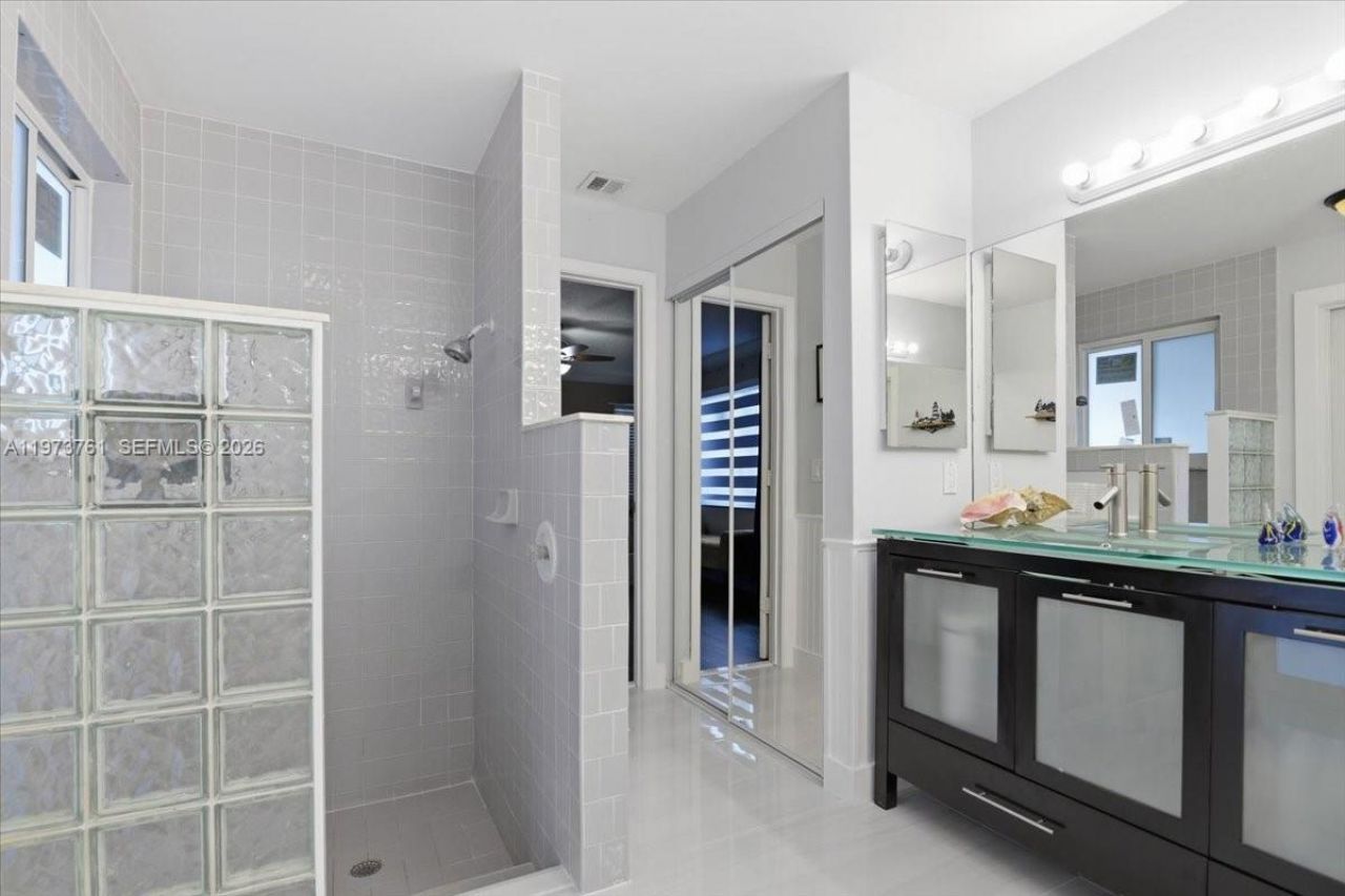 6520 Olde Moat Way, Davie, FL 33331 Photo