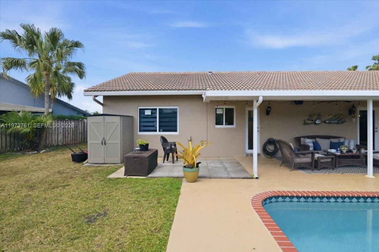 6520 Olde Moat Way, Davie, FL 33331 Photo