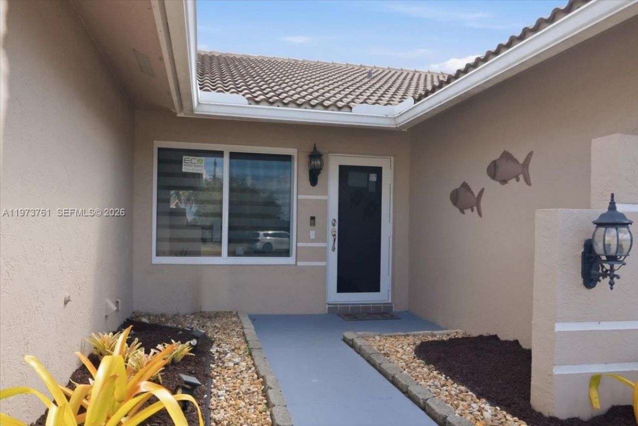 6520 Olde Moat Way, Davie, FL 33331 Photo