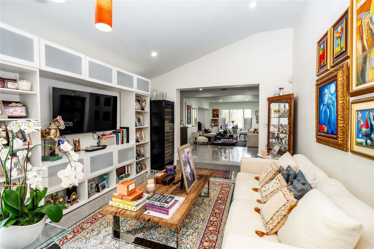 1360 SW 16th St, Miami, FL 33145 Photo