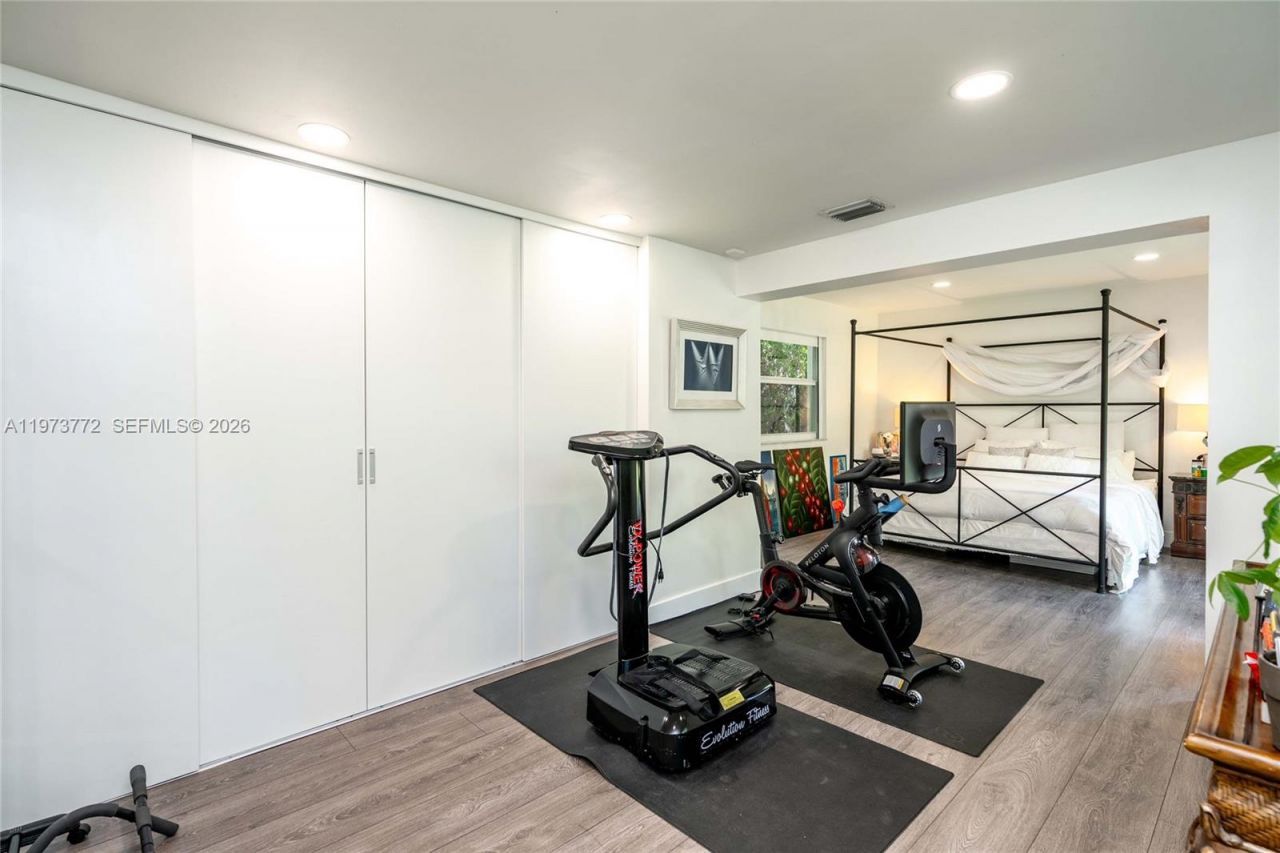 1360 SW 16th St, Miami, FL 33145 Photo