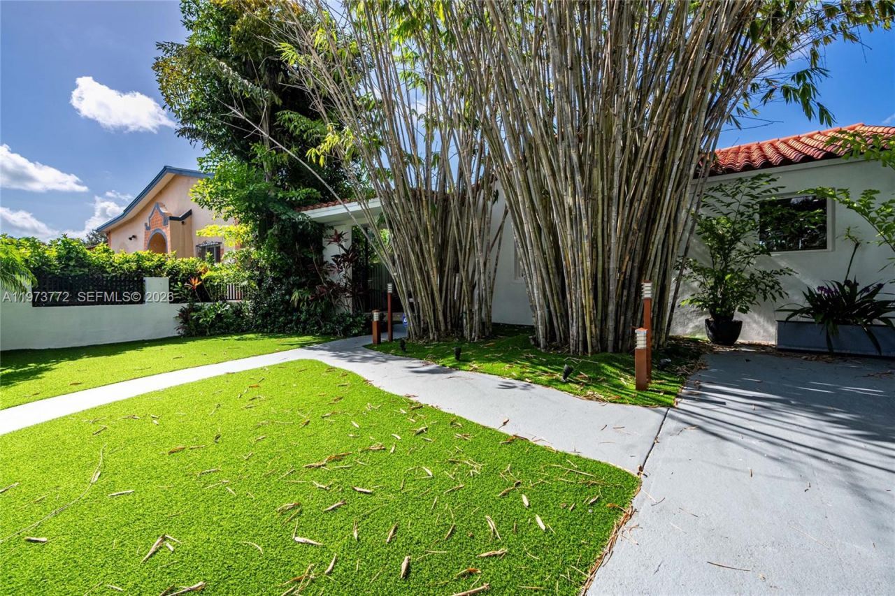 1360 SW 16th St, Miami, FL 33145 Photo