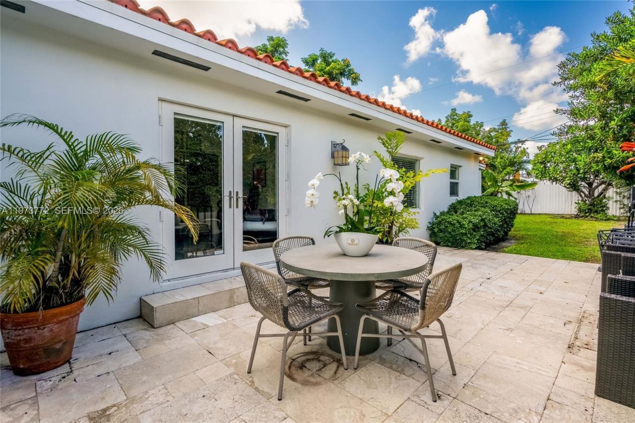 1360 SW 16th St, Miami, FL 33145 Photo