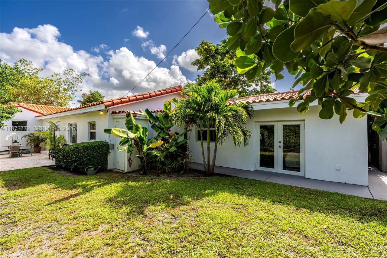 1360 SW 16th St, Miami, FL 33145 Photo