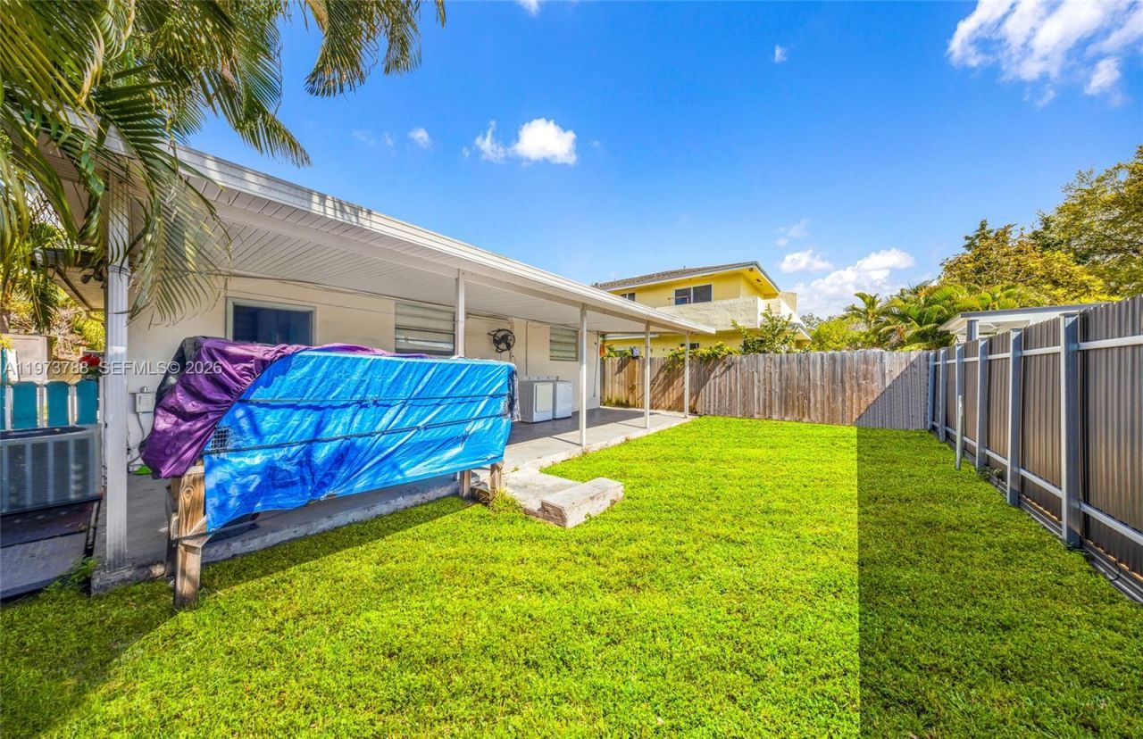 3532 NW 4th Ter , Miami, FL 33125 Photo