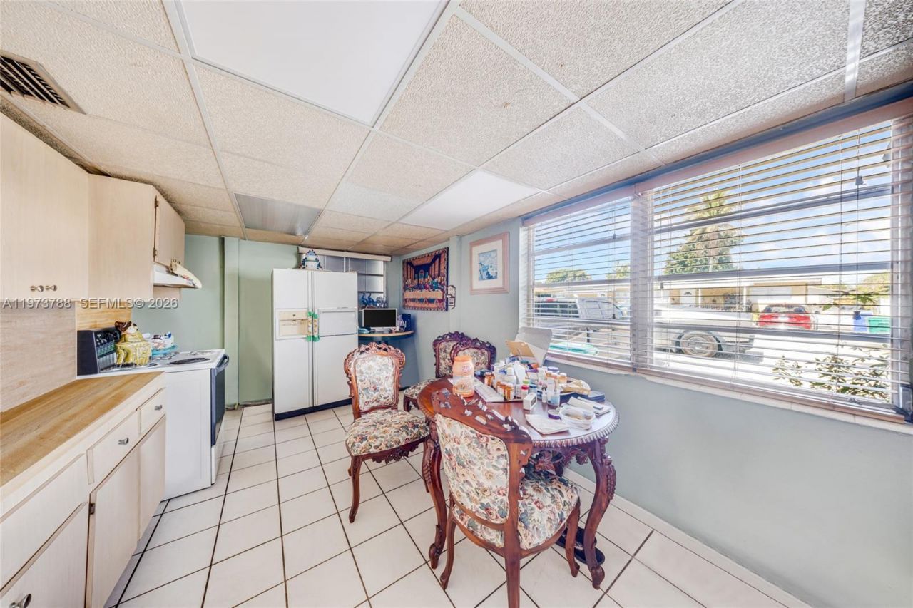 3532 NW 4th Ter , Miami, FL 33125 Photo