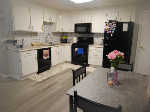 3 Knightsbridge Drive, Unit 301, Nashua, NH 03063