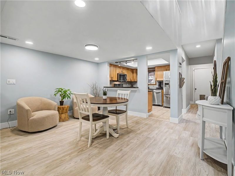 1943 Savannah, Westlake, OH 44145 Photo 8