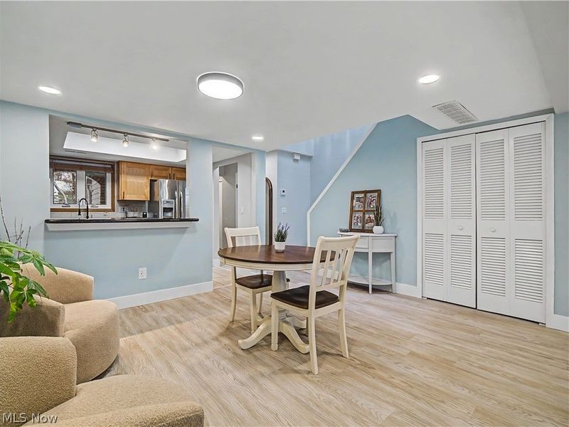 1943 Savannah, Westlake, OH 44145 Photo 9