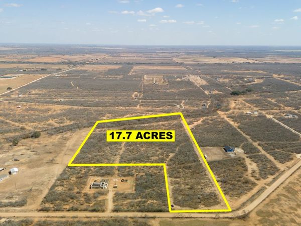 1826 County Road 2537, Moore, TX 78057