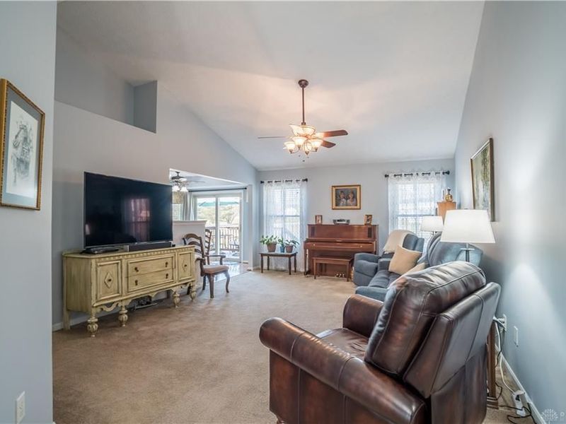 101 Pleasant Chase Circle, Englewood, OH 45322 Photo 3